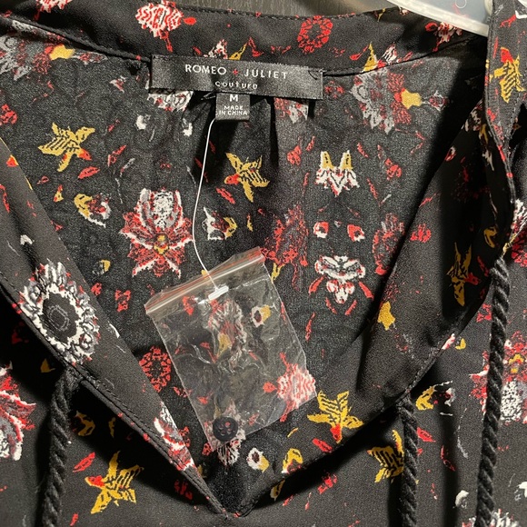 NWOT Multicolor Blouse - Picture 3 of 3